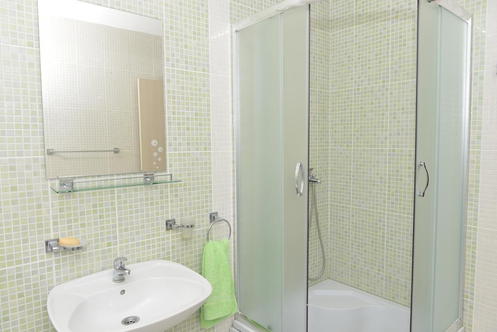 Apartments Kuljace Свети Стефан Екстериор снимка