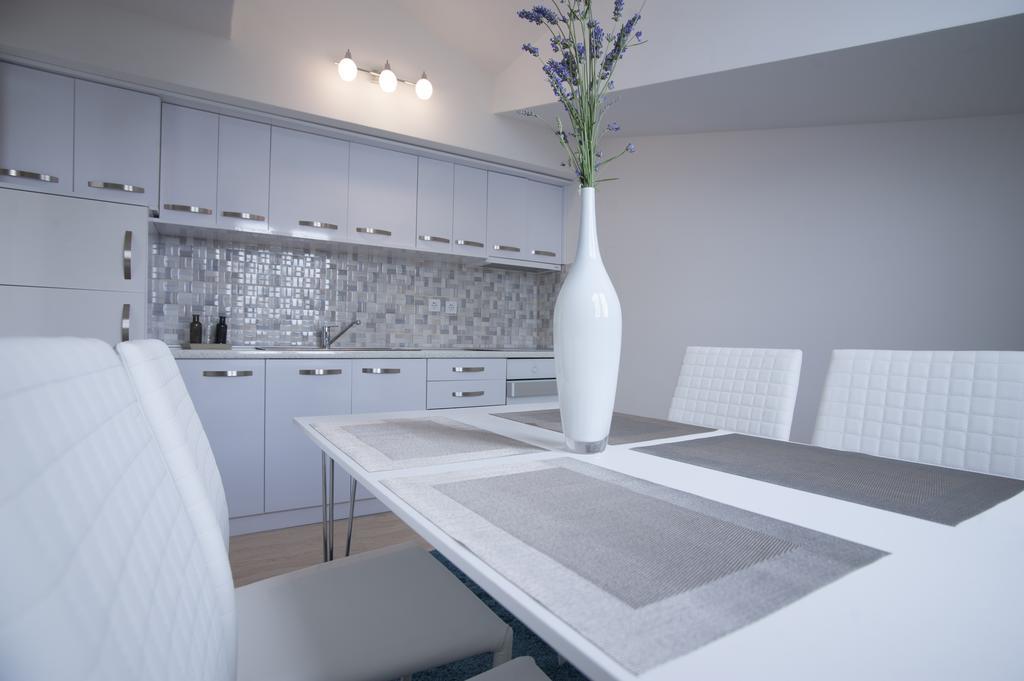 Apartments Kuljace Свети Стефан Екстериор снимка