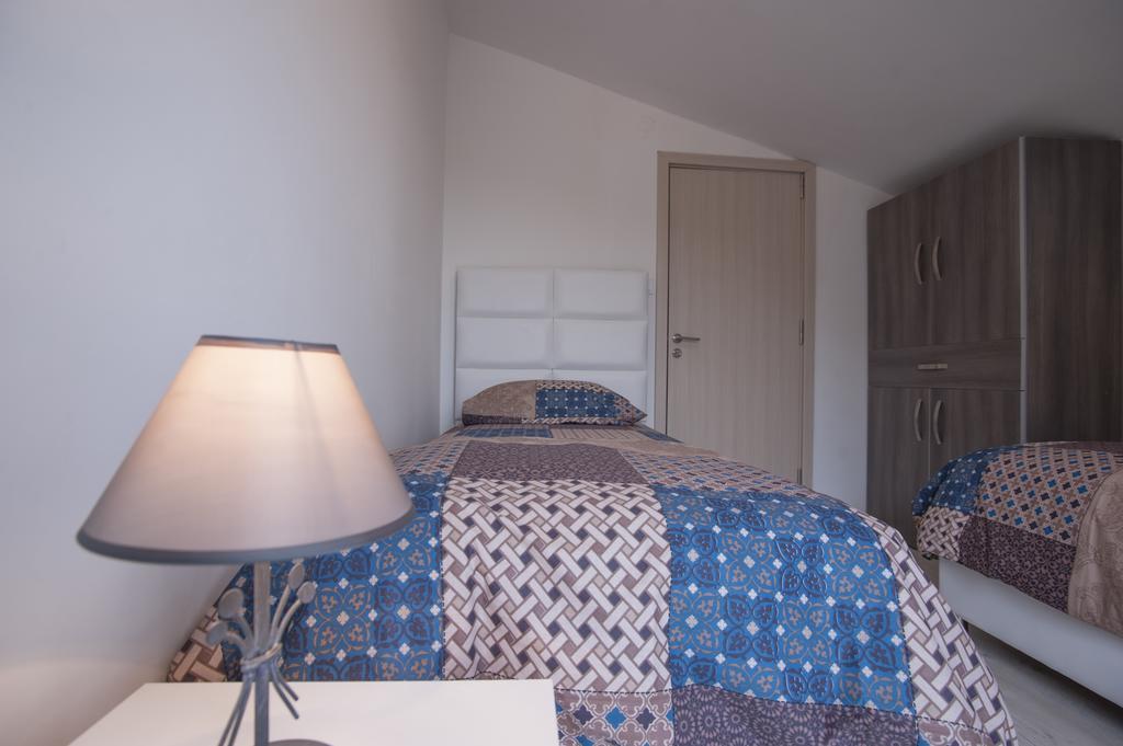 Apartments Kuljace Свети Стефан Екстериор снимка
