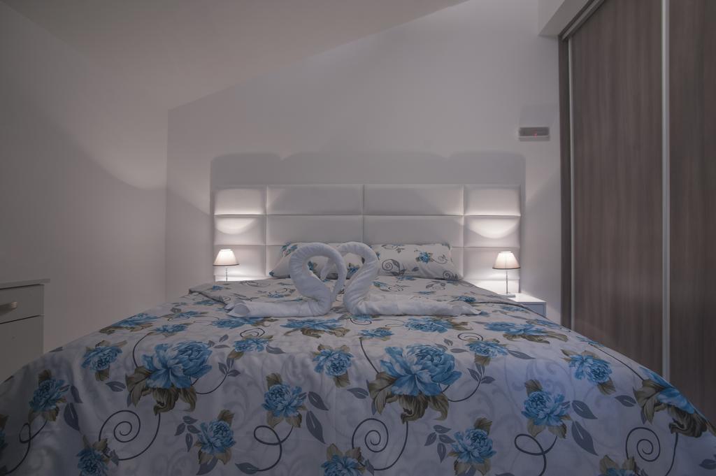 Apartments Kuljace Свети Стефан Екстериор снимка