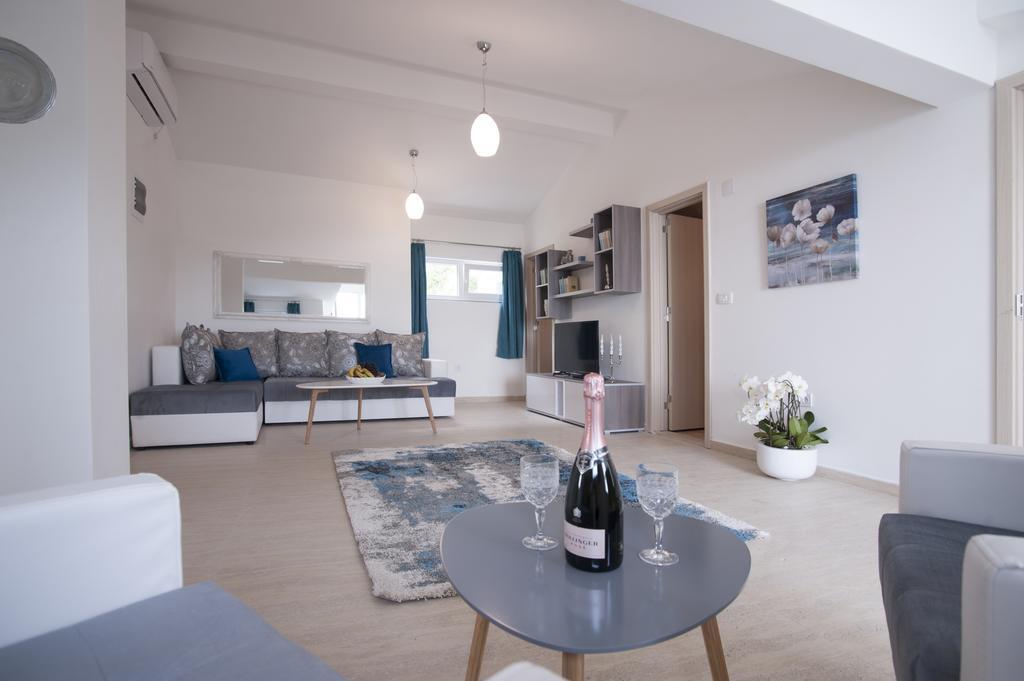 Apartments Kuljace Свети Стефан Екстериор снимка